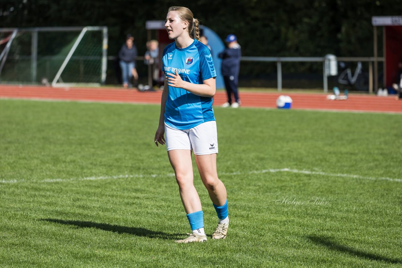 Bild 199 - wBJ VfL Pinneberg - Germania Schnelsen : Ergebnis: 15:1